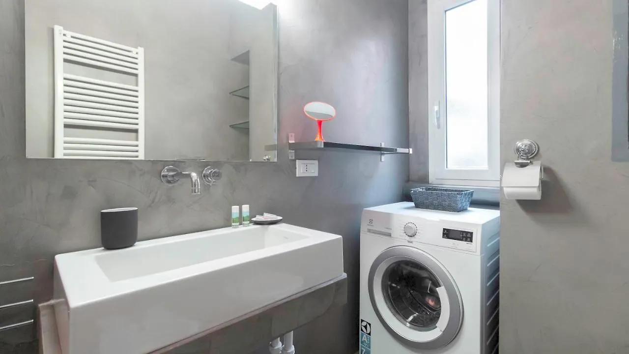Italianway - Tiraboschi 4 Apartment Milan 0*,  Italy